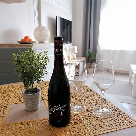 Sweet Central Apartment ,In The City Center Eger Buitenkant foto