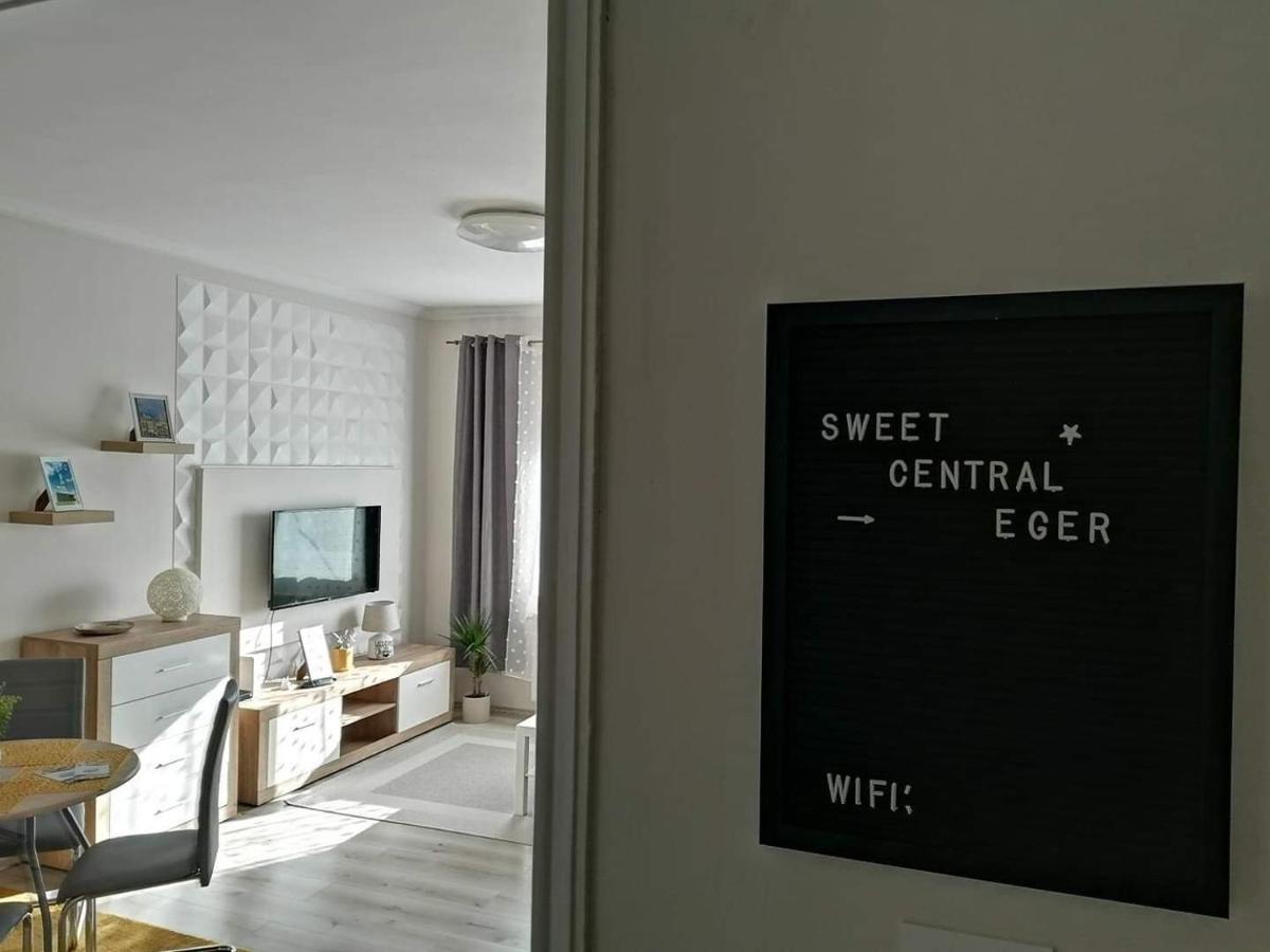 Sweet Central Apartment ,In The City Center Eger Buitenkant foto