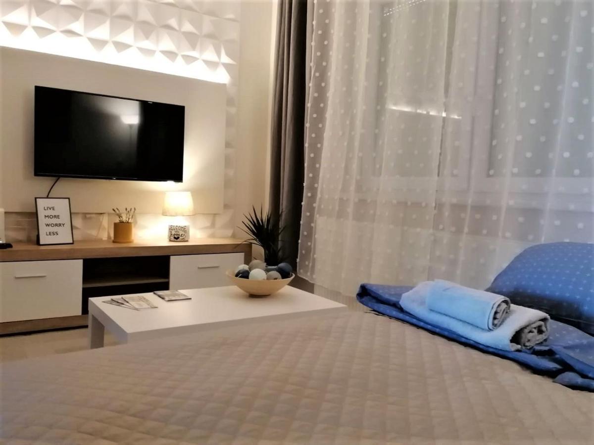 Sweet Central Apartment ,In The City Center Eger Buitenkant foto